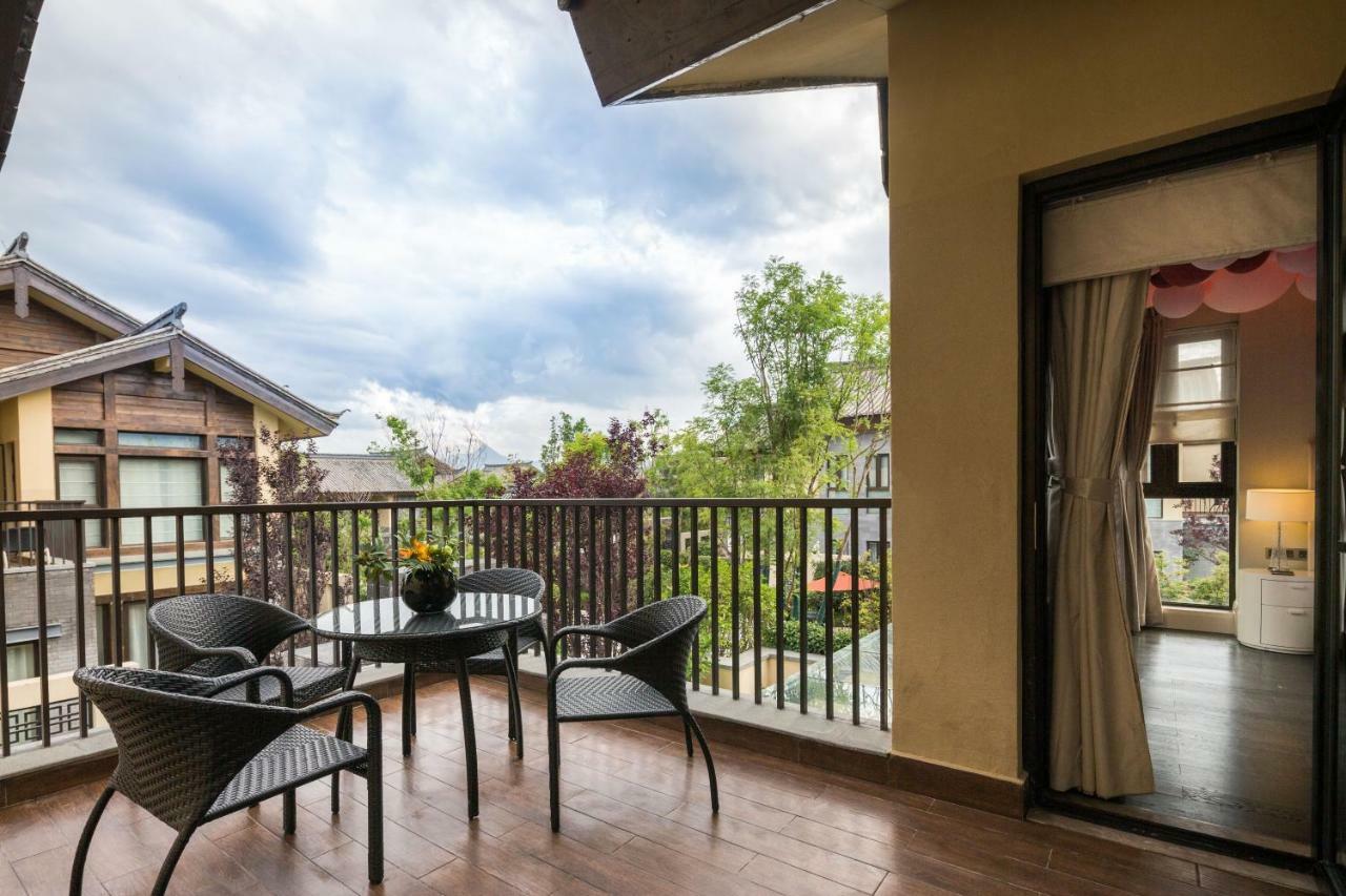 Howard Johnson Jinlin Plaza Lijiang Lijiang  Zewnętrze zdjęcie