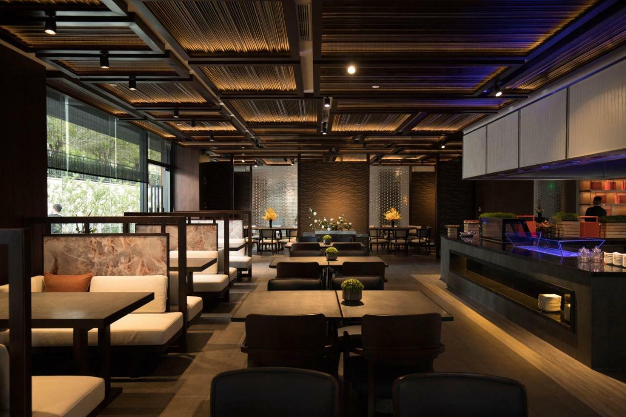 Howard Johnson Jinlin Plaza Lijiang Lijiang  Zewnętrze zdjęcie