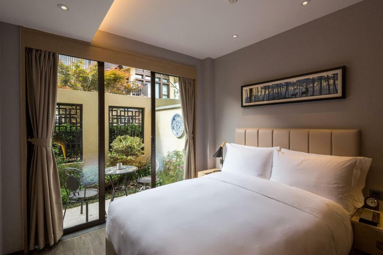 Howard Johnson Jinlin Plaza Lijiang Lijiang  Zewnętrze zdjęcie