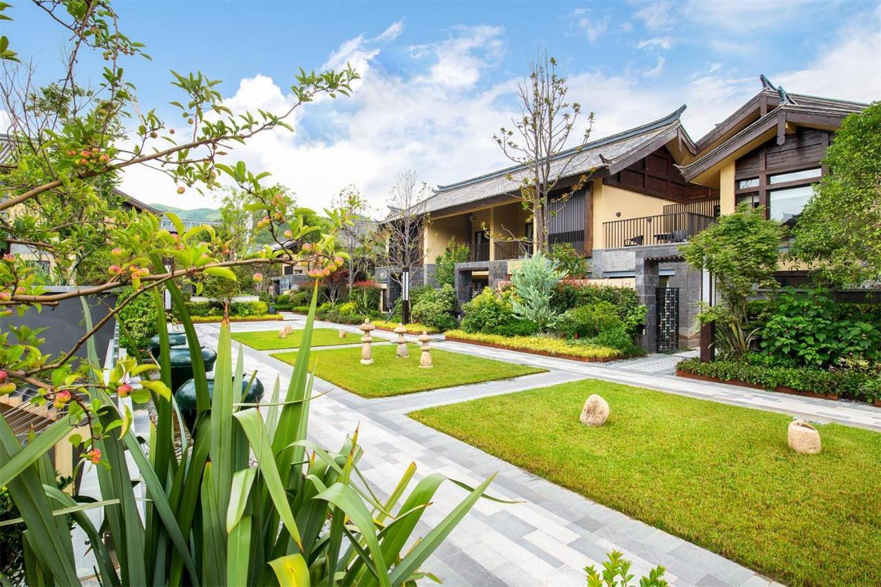 Howard Johnson Jinlin Plaza Lijiang Lijiang  Zewnętrze zdjęcie
