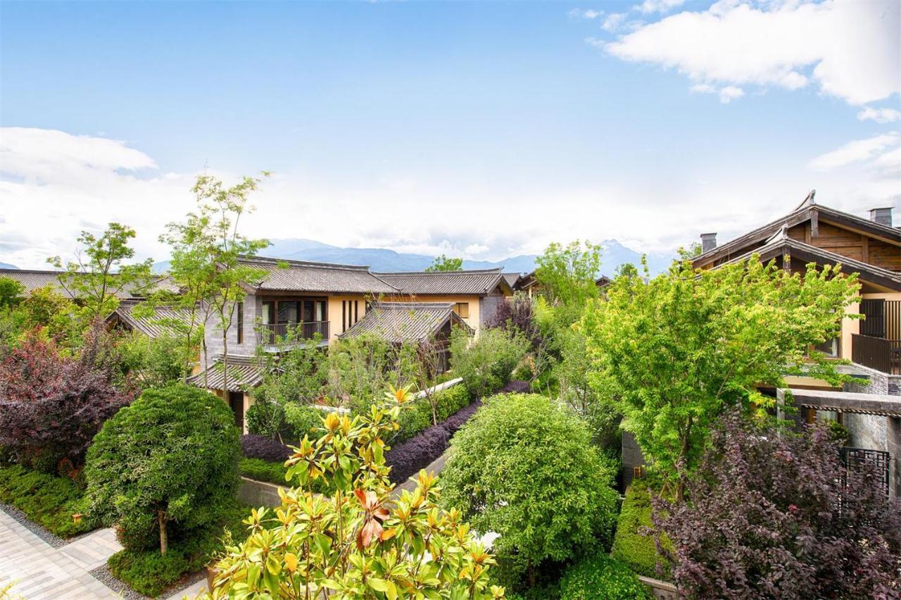 Howard Johnson Jinlin Plaza Lijiang Lijiang  Zewnętrze zdjęcie