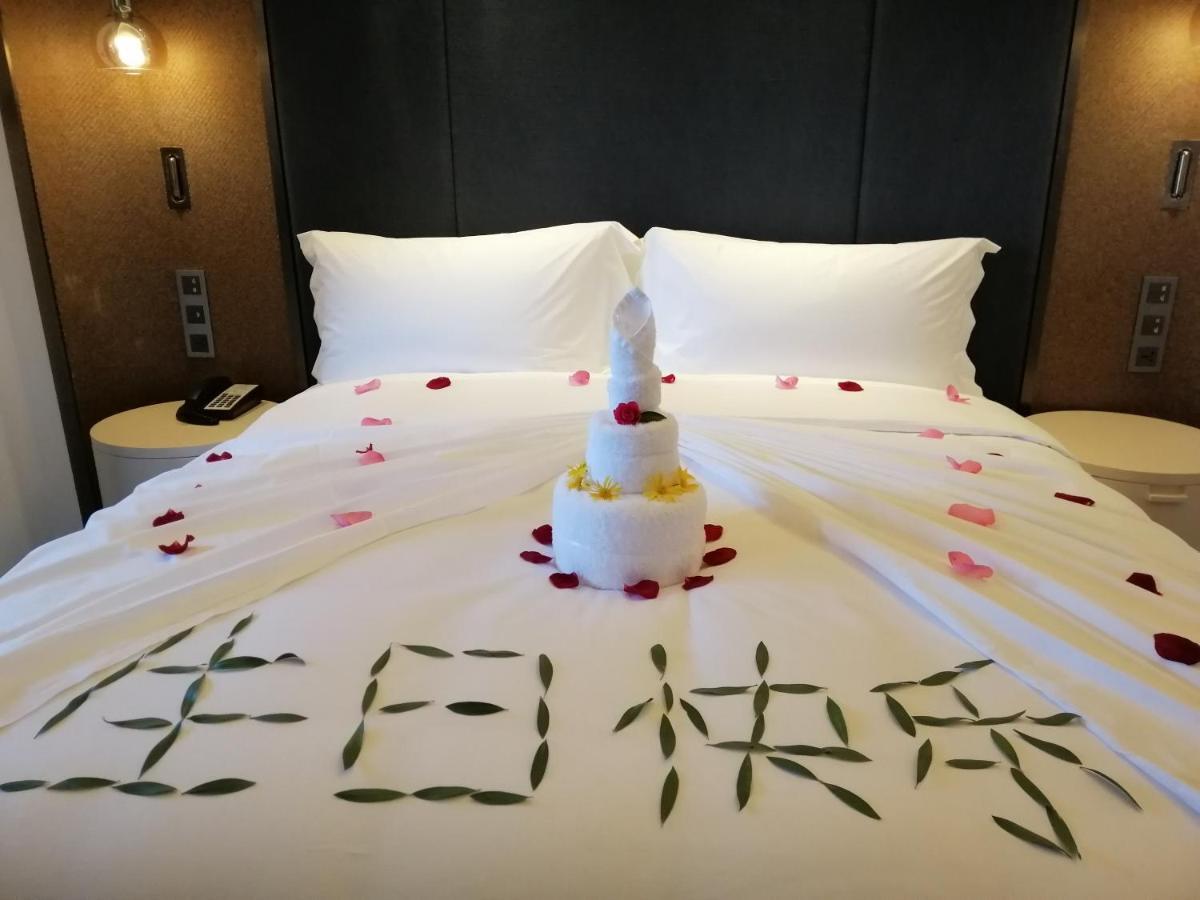 Howard Johnson Jinlin Plaza Lijiang Lijiang  Zewnętrze zdjęcie