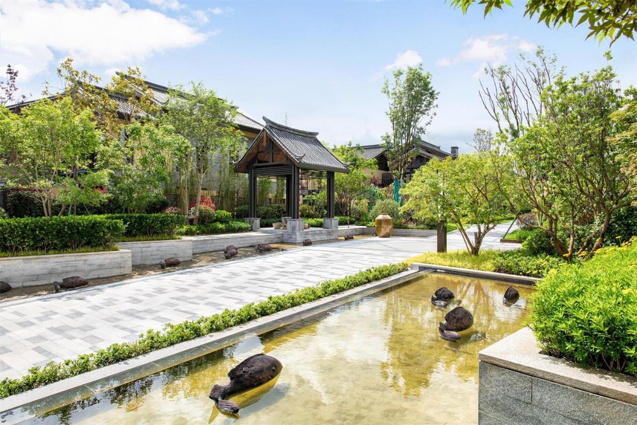 Howard Johnson Jinlin Plaza Lijiang Lijiang  Zewnętrze zdjęcie